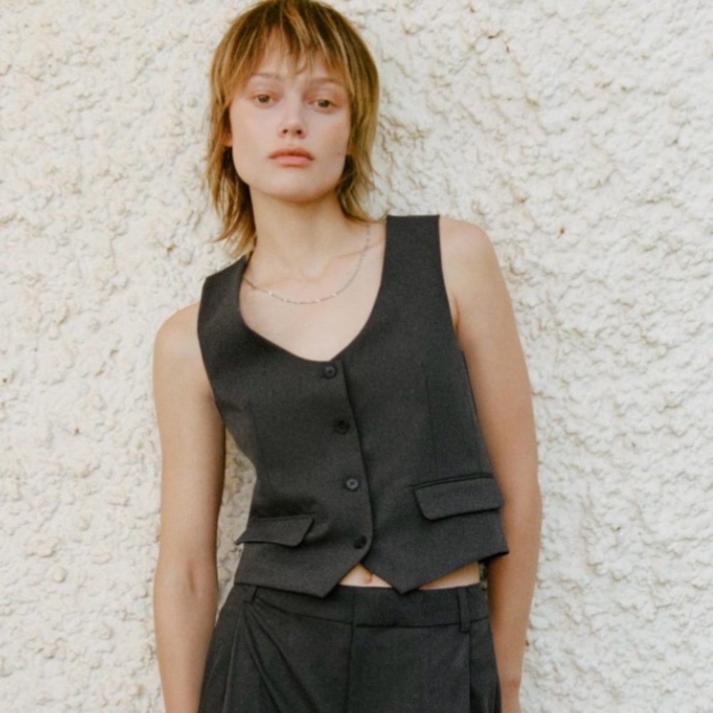 ZARA…FITTED VEST